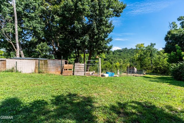 1225 Paradise Lane, Dandridge, TN 37725