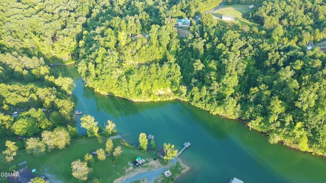 1225 Paradise Lane, Dandridge, TN 37725