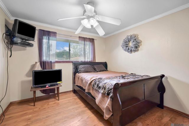 5820 Glen Oaks Dr, Baton Rouge, LA 70811