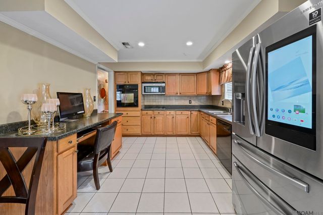 5820 Glen Oaks Dr, Baton Rouge, LA 70811