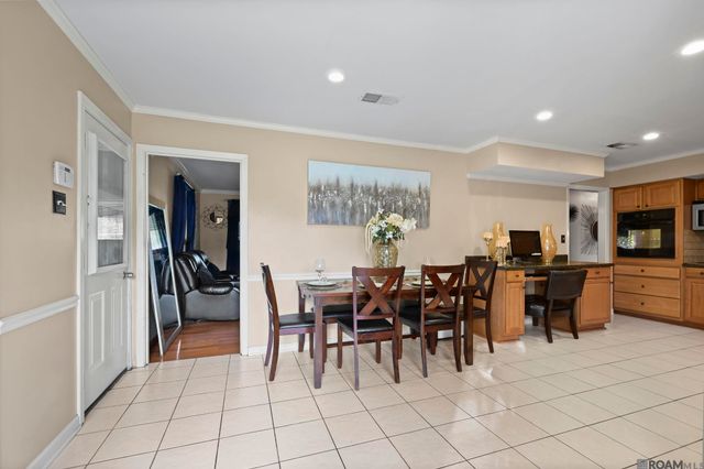 5820 Glen Oaks Dr, Baton Rouge, LA 70811