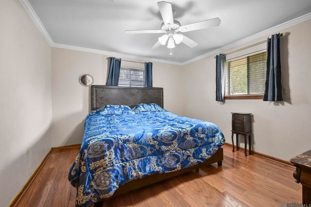 5820 Glen Oaks Dr, Baton Rouge, LA 70811