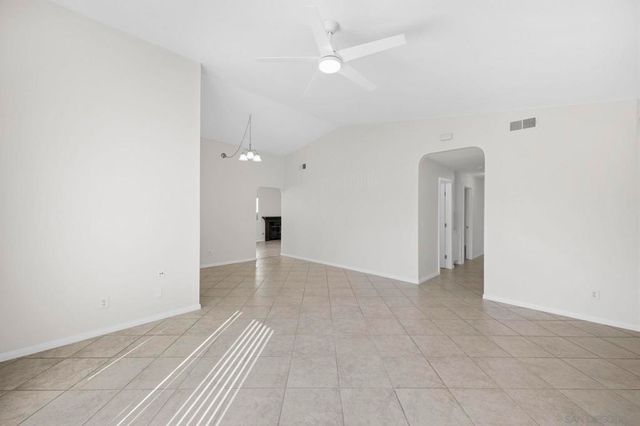 242 Manzanita Dr, Oceanside, CA 92057