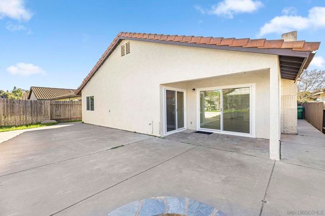 242 Manzanita Dr, Oceanside, CA 92057