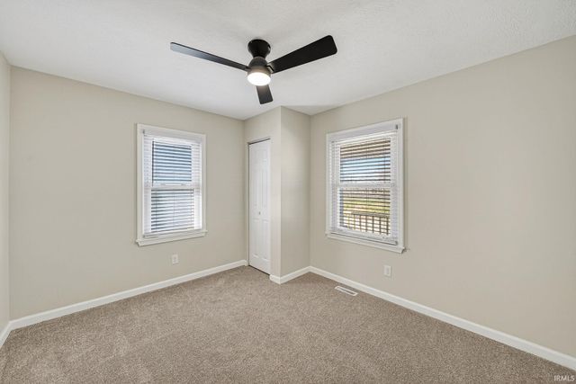 705 Kamms Court, Mishawaka, IN 46544