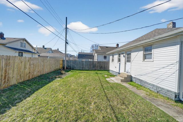 705 Kamms Court, Mishawaka, IN 46544