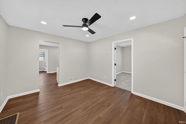 705 Kamms Court, Mishawaka, IN 46544