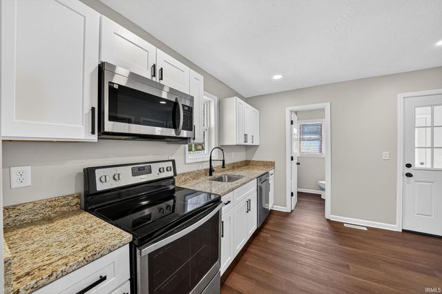 705 Kamms Court, Mishawaka, IN 46544