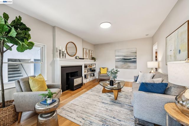 1349 Hearst Ave, Berkeley, CA 94702