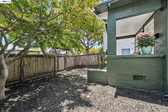 1349 Hearst Ave, Berkeley, CA 94702