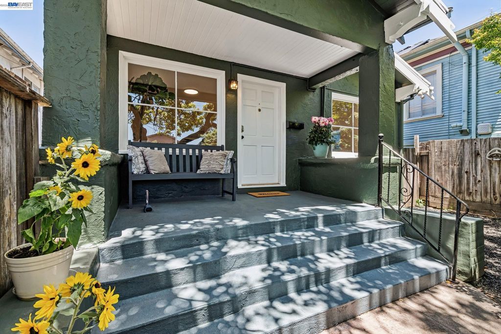 1349 Hearst Ave, Berkeley, CA 94702