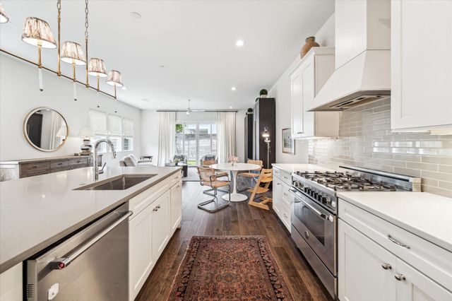 928 Robbie Street B, Houston, TX 77009