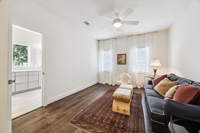 928 Robbie Street B, Houston, TX 77009