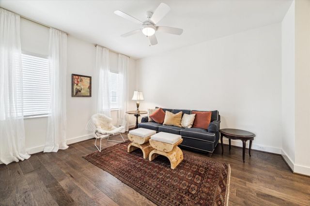 928 Robbie Street B, Houston, TX 77009