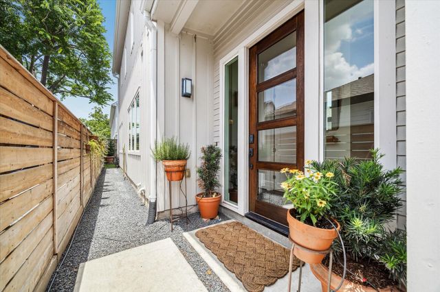 928 Robbie Street B, Houston, TX 77009