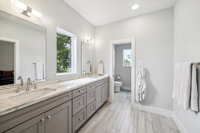 928 Robbie Street B, Houston, TX 77009