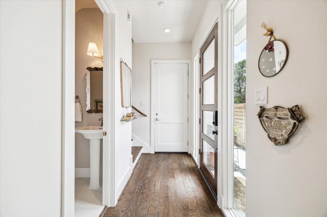 928 Robbie Street B, Houston, TX 77009