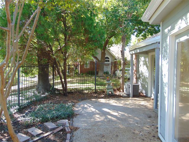 3041 Waterfront Circle, Garland, TX 75042