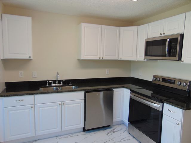 3041 Waterfront Circle, Garland, TX 75042