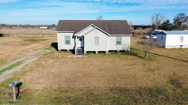 1014 Carolyn Rose Drive, Breaux Bridge, LA 70517