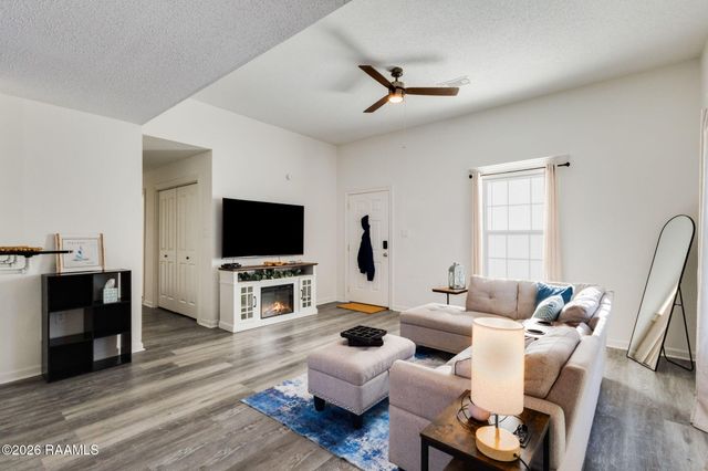 1014 Carolyn Rose Drive, Breaux Bridge, LA 70517