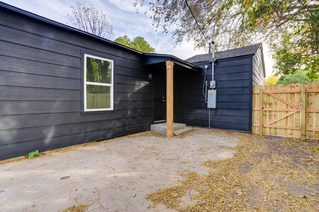 3014 30th Street, Lubbock, TX 79410