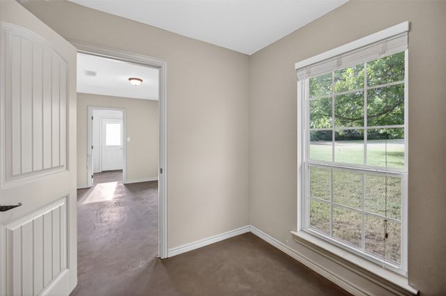 505 E 5th Street, Springtown, TX 76082