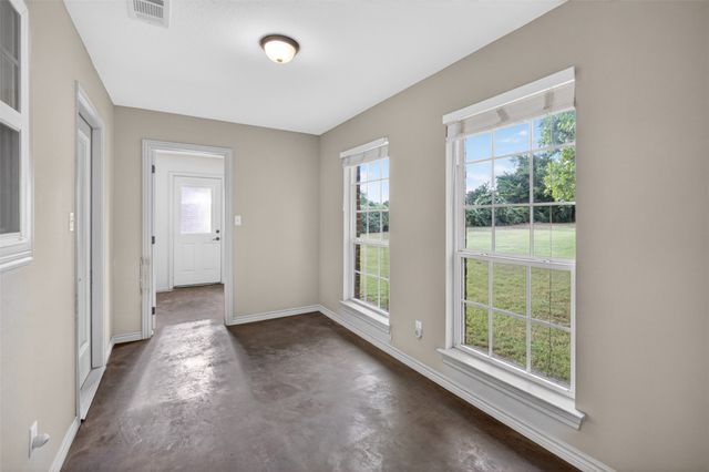 505 E 5th Street, Springtown, TX 76082