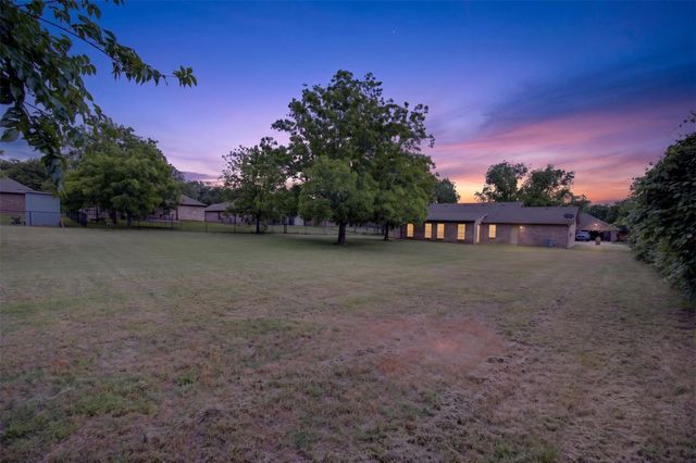 505 E 5th Street, Springtown, TX 76082