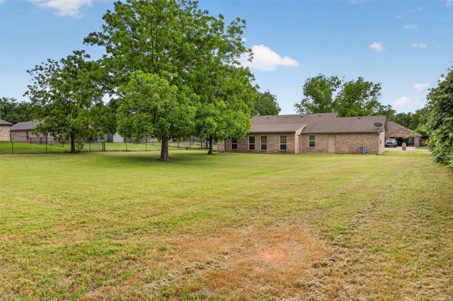 505 E 5th Street, Springtown, TX 76082