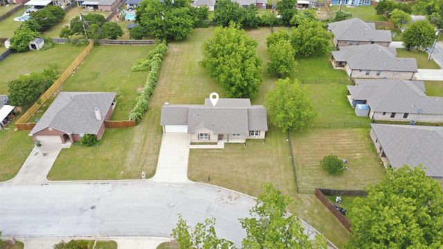505 E 5th Street, Springtown, TX 76082