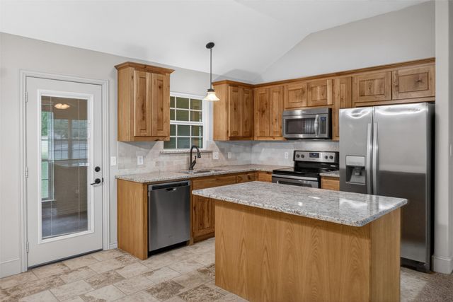 505 E 5th Street, Springtown, TX 76082