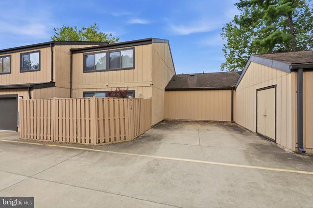 3114 BABASHAW CT, Fairfax, VA 22031