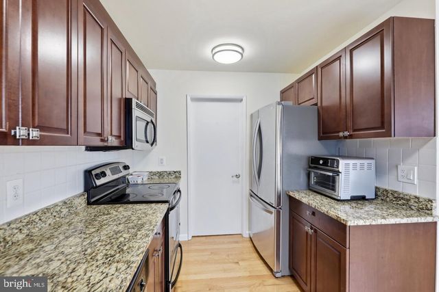 3114 BABASHAW CT, Fairfax, VA 22031