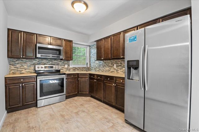 1241 Connetquot Avenue, Central Islip, NY 11722