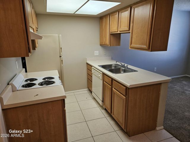 461 W HOLMES Avenue 327, Mesa, AZ 85210