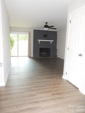 9252 Kings Canyon Drive, Charlotte, NC 28210