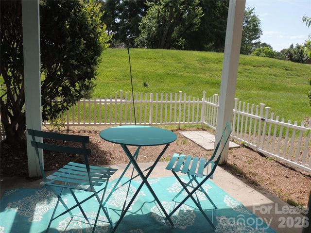 9252 Kings Canyon Drive, Charlotte, NC 28210