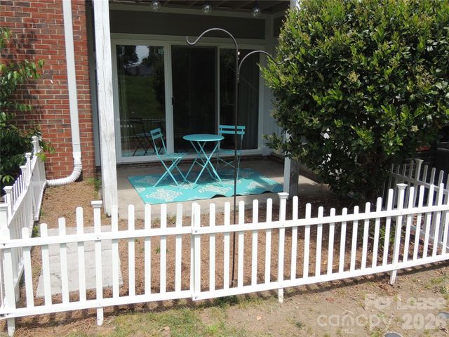 9252 Kings Canyon Drive, Charlotte, NC 28210