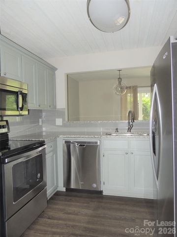 9252 Kings Canyon Drive, Charlotte, NC 28210