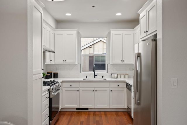 681 Pinnacles Terrace, Sunnyvale, CA 94085