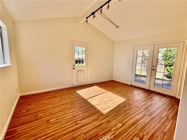 7339 White Oak, Reseda, CA 91335