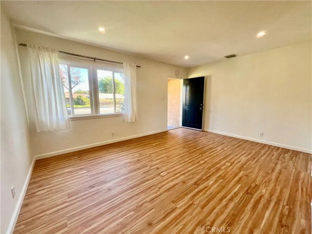 7339 White Oak, Reseda, CA 91335