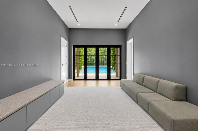 545 San Antonio Avenue, Coral Gables, FL 33146