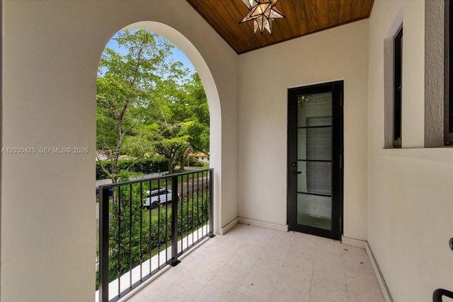 545 San Antonio Avenue, Coral Gables, FL 33146