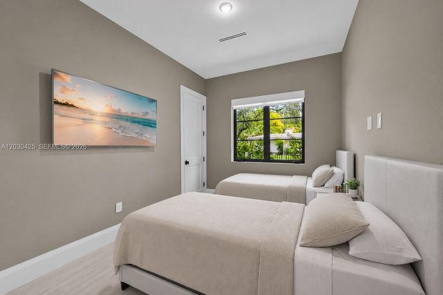 545 San Antonio Avenue, Coral Gables, FL 33146