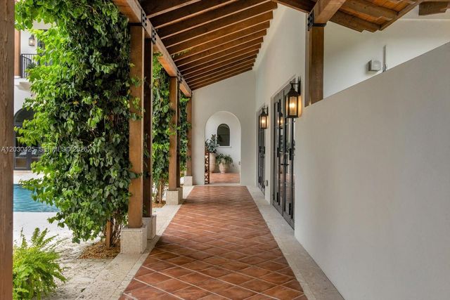 545 San Antonio Avenue, Coral Gables, FL 33146