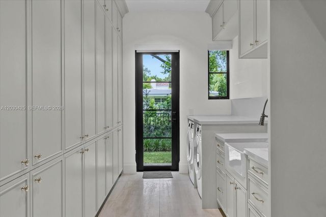 545 San Antonio Avenue, Coral Gables, FL 33146