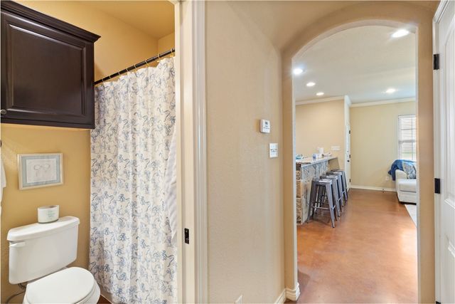 105 Deacon Drive W, College Station, TX 77845