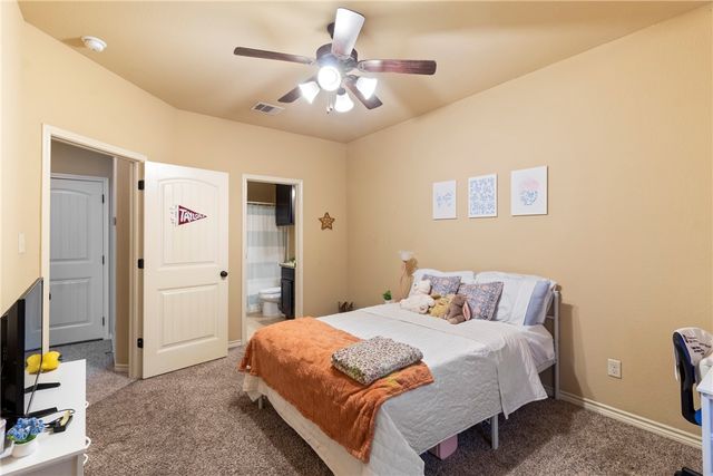 105 Deacon Drive W, College Station, TX 77845